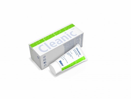 135148_CLEANIC_GREEN_APPLE_BOX_WITH_135147_TUBE_GREEN_APPLE_3382_3Q_FAMILY